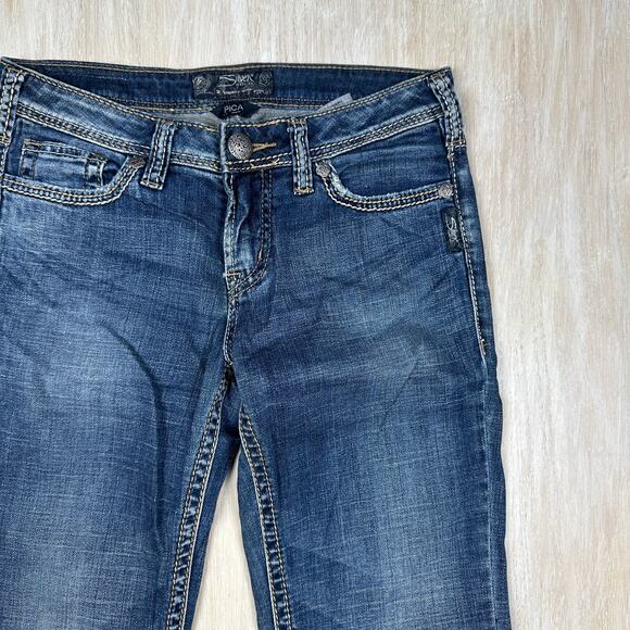 Silver Jeans Pica Low Rise Medium Wash Relaxed Flare Leg Y2K Denim Jeans 26 - Picture 3 of 15